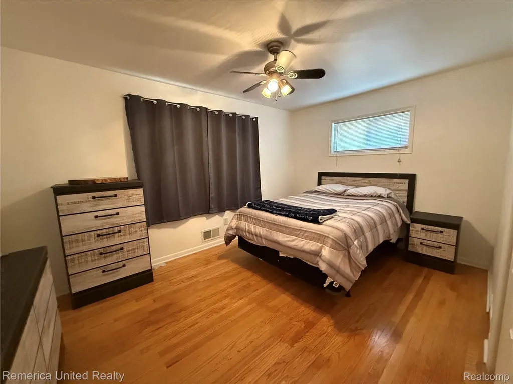 28231 Farmington Road Farmington Hills City MI 48334