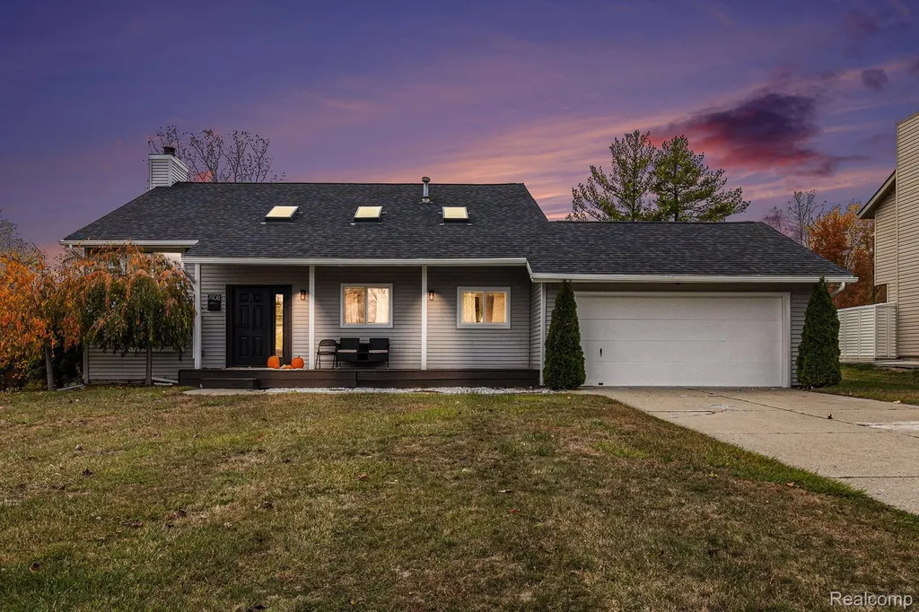 7408 Westbury Boulevard West Bloomfield Charter Township MI 48322