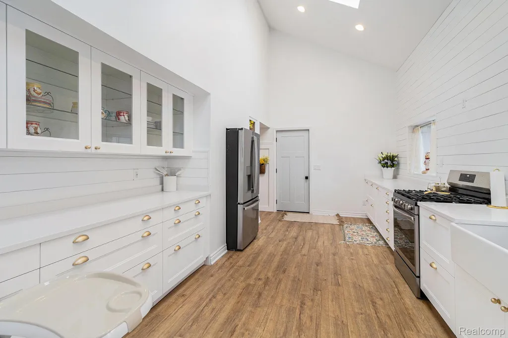 7408 Westbury Boulevard West Bloomfield Charter Township MI 48322