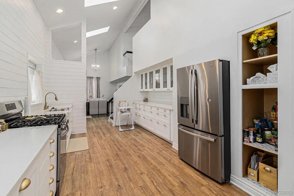 7408 Westbury Boulevard West Bloomfield Charter Township MI 48322