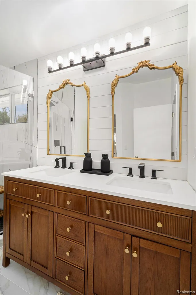 7408 Westbury Boulevard West Bloomfield Charter Township MI 48322
