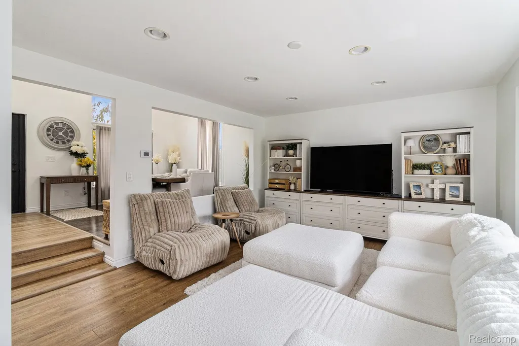 7408 Westbury Boulevard West Bloomfield Charter Township MI 48322