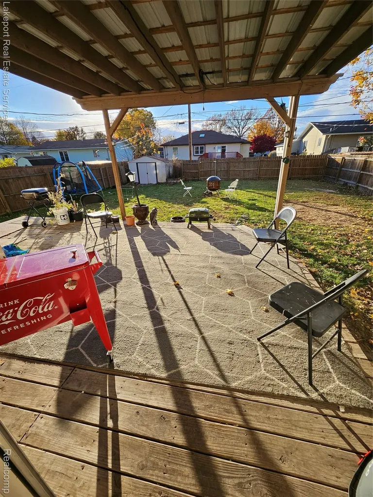 814 Saint James Street Marysville City MI 48040