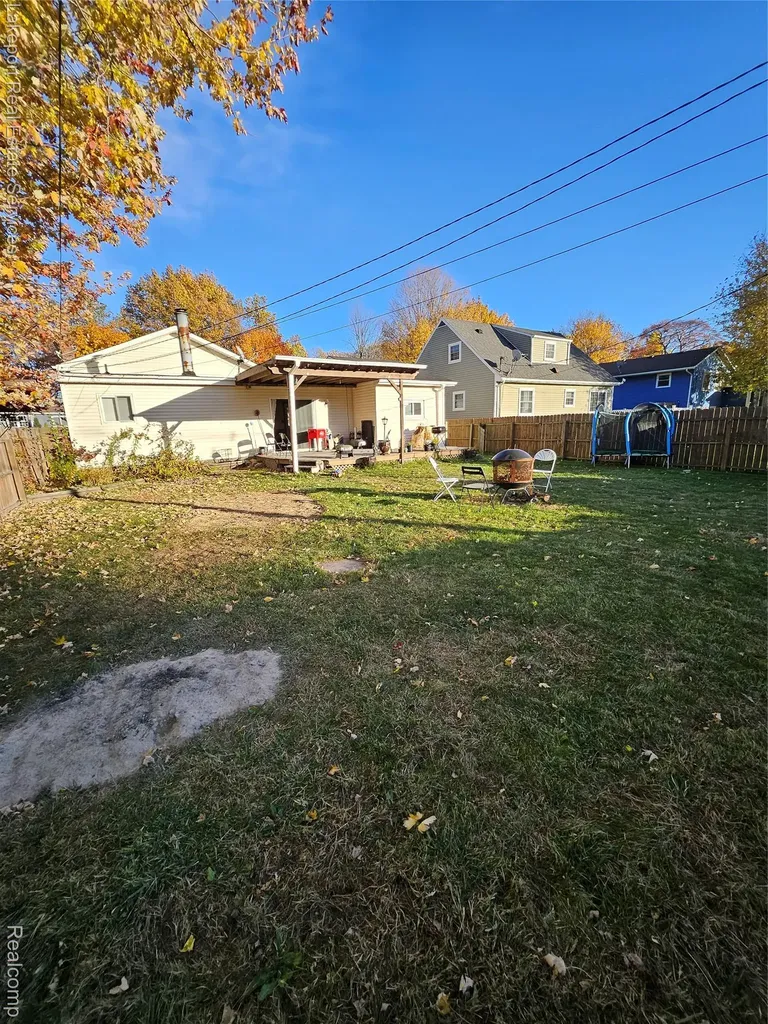 814 Saint James Street Marysville City MI 48040