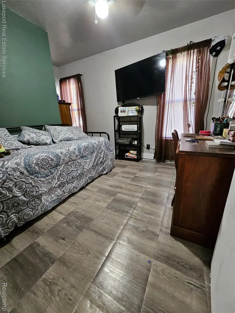 814 Saint James Street Marysville City MI 48040