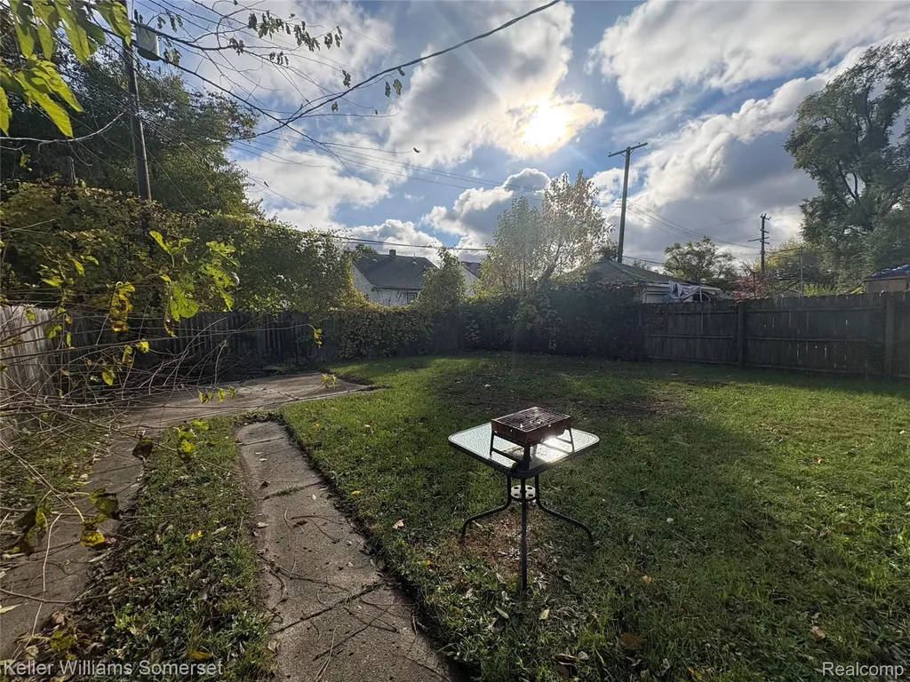 13230 Whitcomb Street Detroit City MI 48227