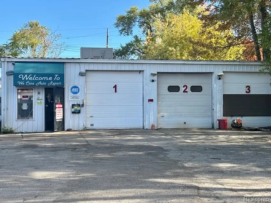 1370 E Michigan Avenue Ypsilanti City MI 48198
