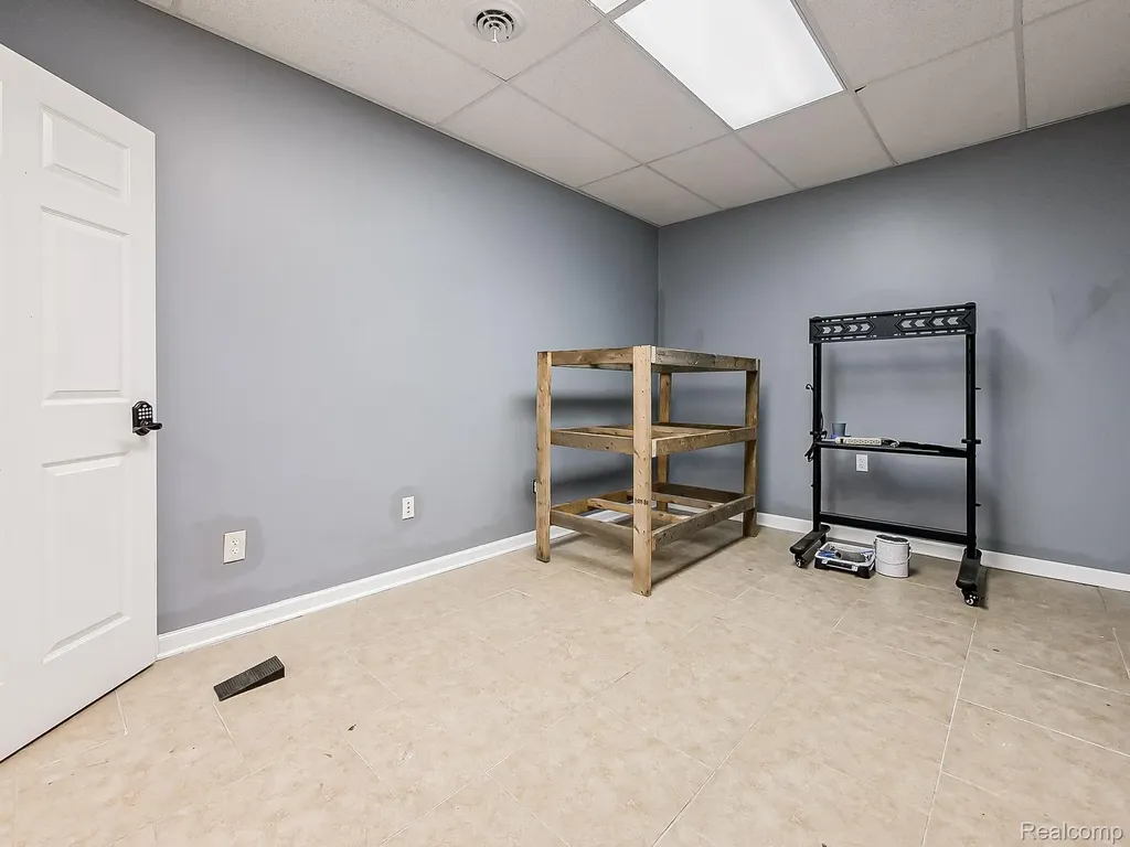 15735 Schaefer Detroit City MI 48227