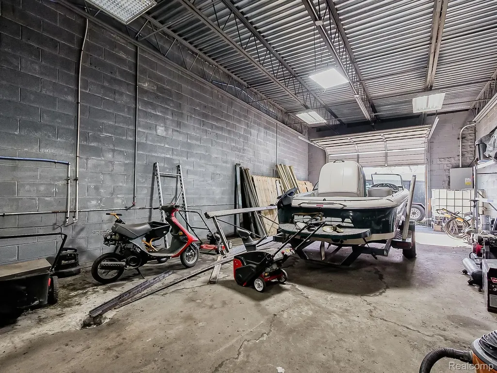 15735 Schaefer Detroit City MI 48227