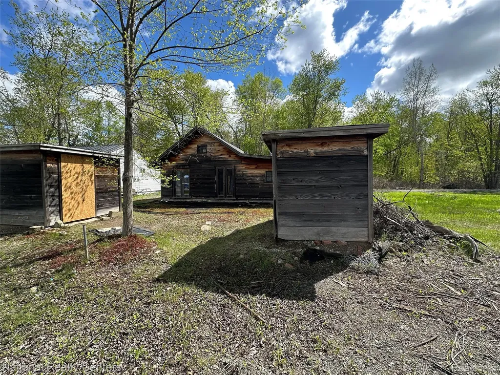 12063 Kirby Lane Green Oak Township MI 48178