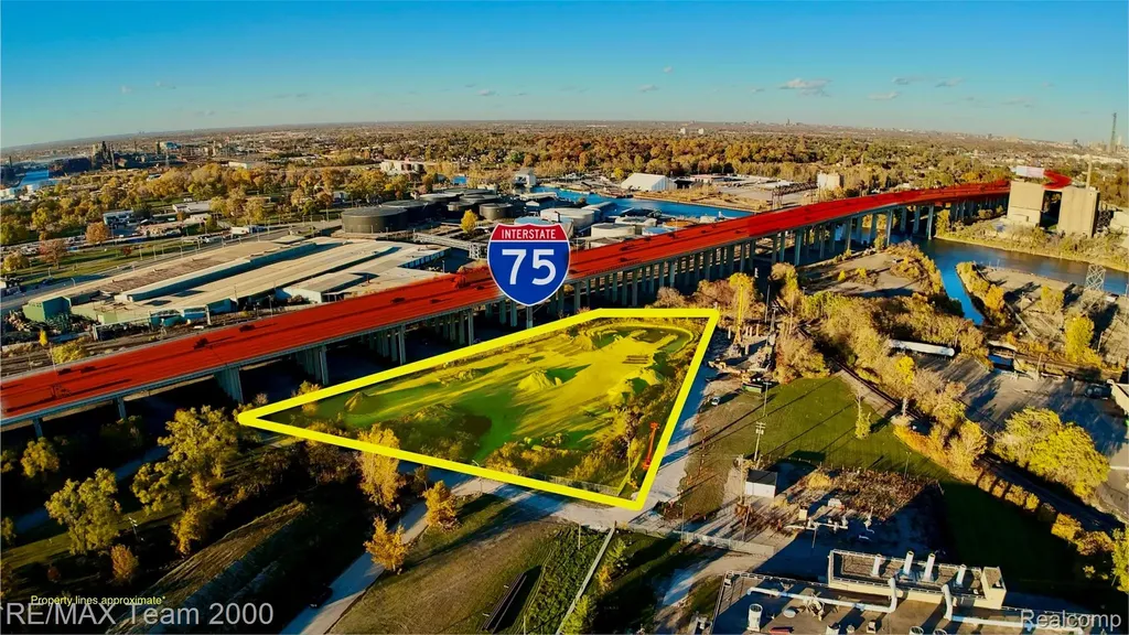 12501 Sanders Street Detroit City MI 48217