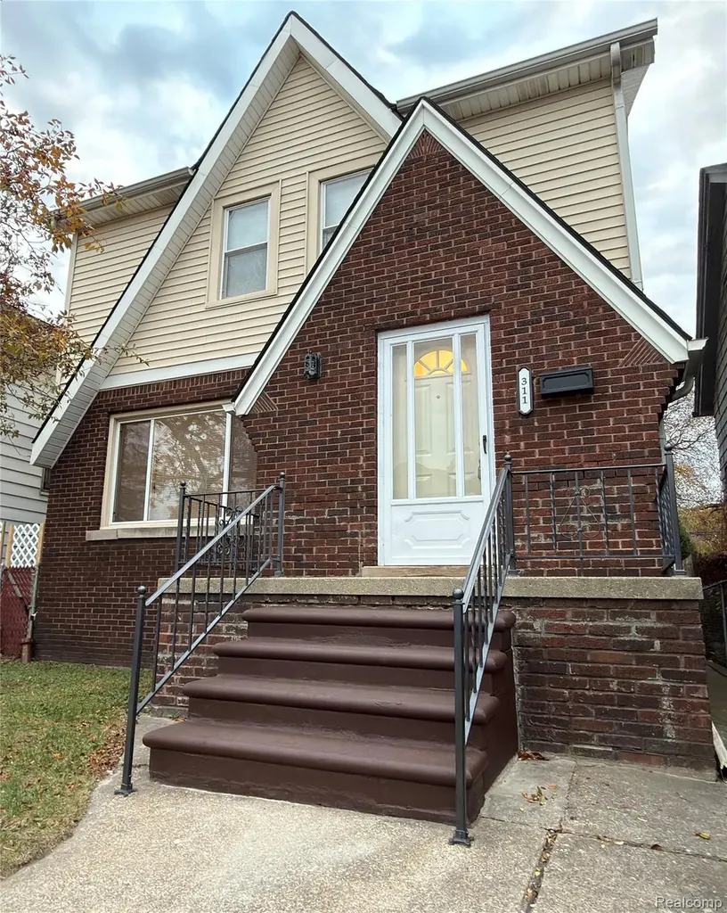 311 Richter Street River Rouge City MI 48218
