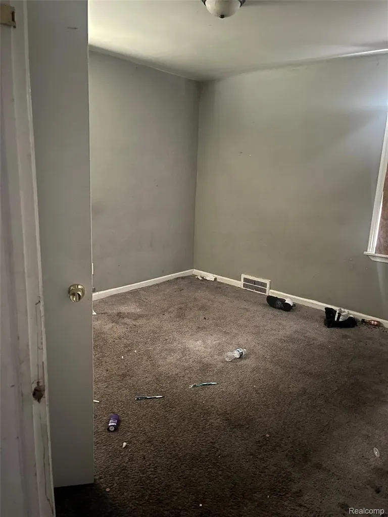 13882 Fairmount Drive Detroit City MI 48205