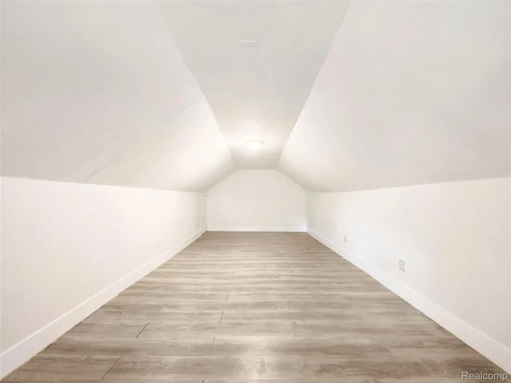 2372 Meadow Street Flushing City MI 48433