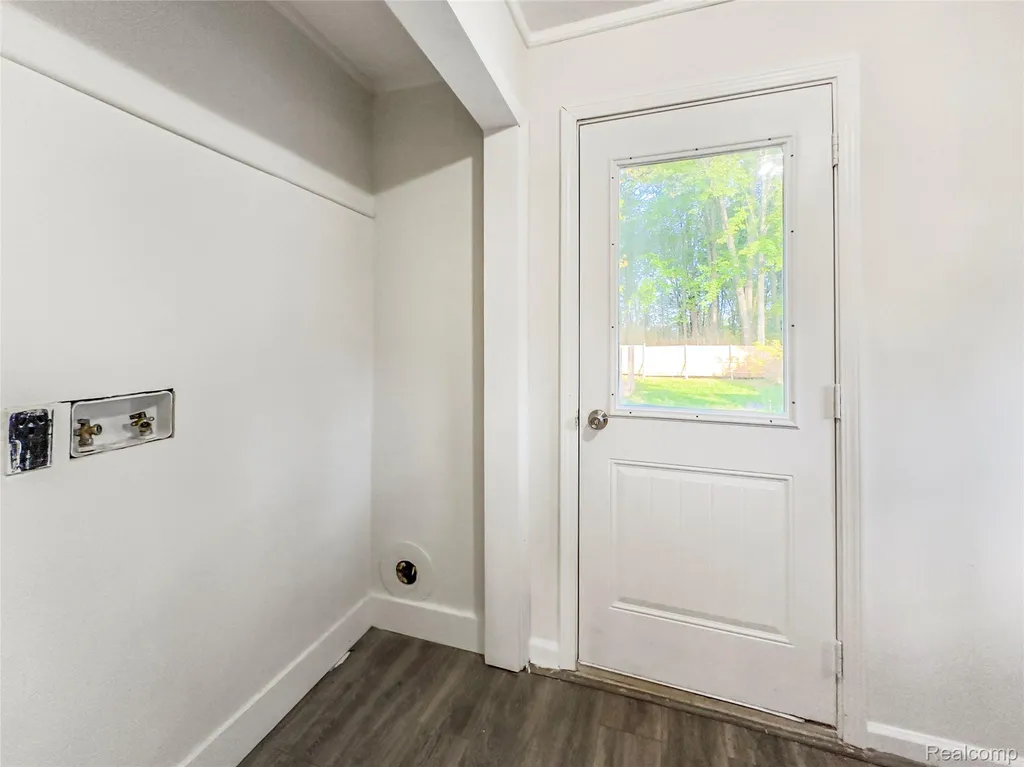 2372 Meadow Street Flushing City MI 48433
