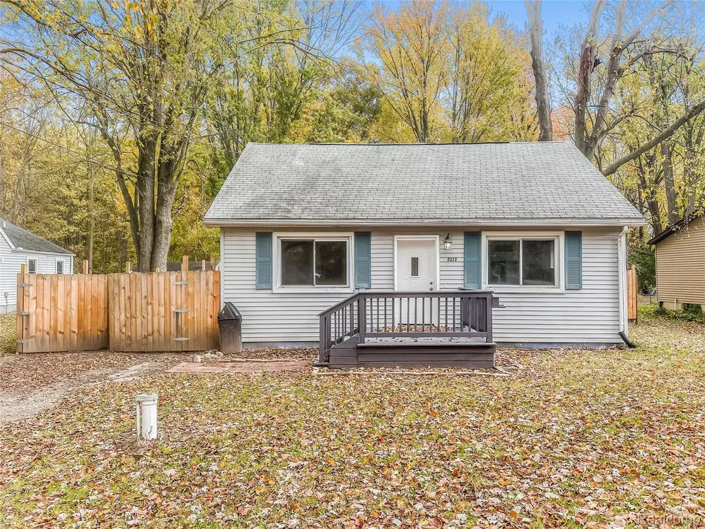 2372 Meadow Street Flushing City MI 48433