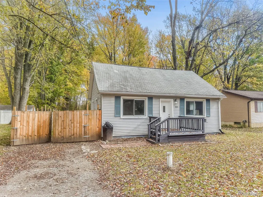 2372 Meadow Street Flushing City MI 48433