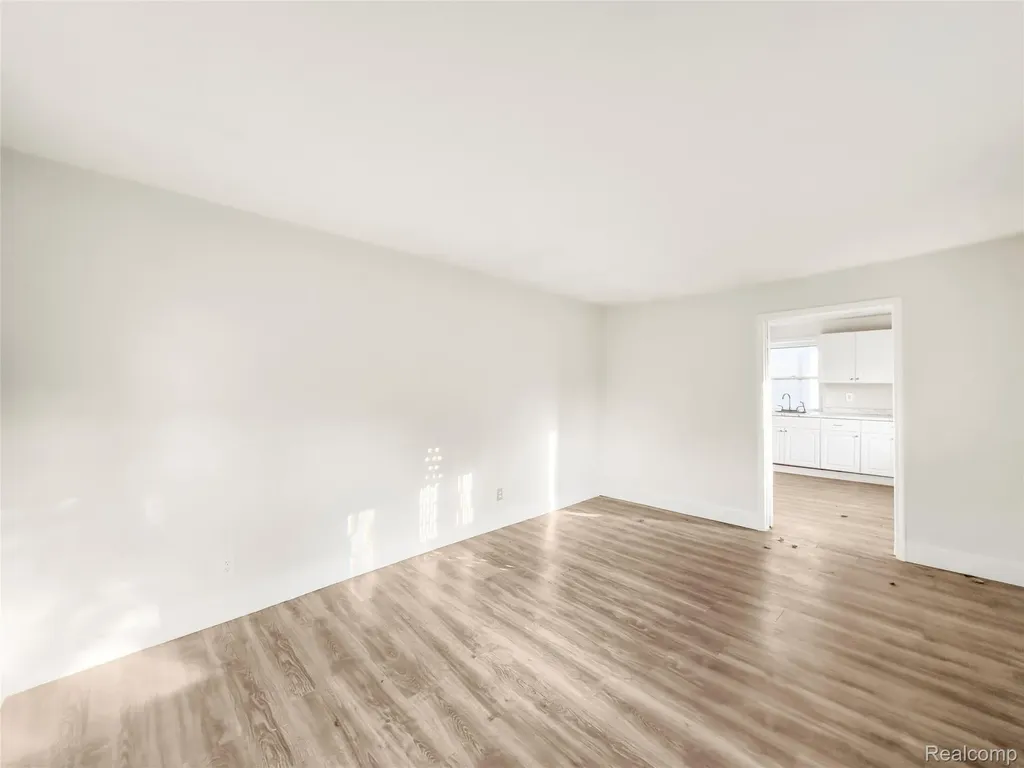 2372 Meadow Street Flushing City MI 48433