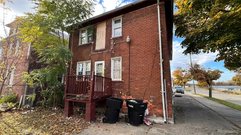 4901 Whitfield Street Detroit City MI 48204
