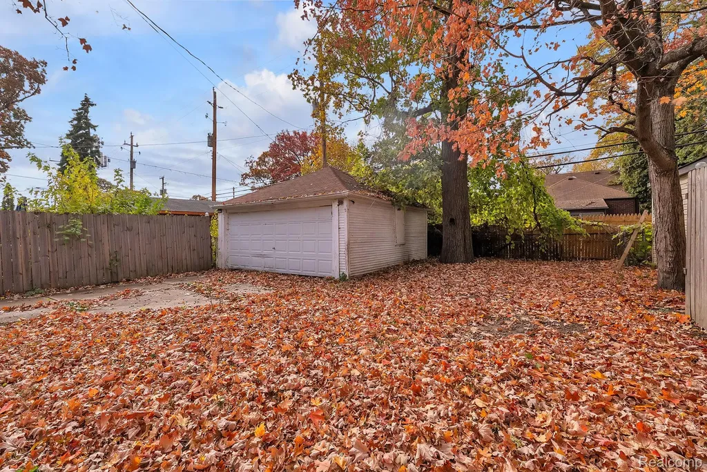5061 Bishop Street Detroit City MI 48224