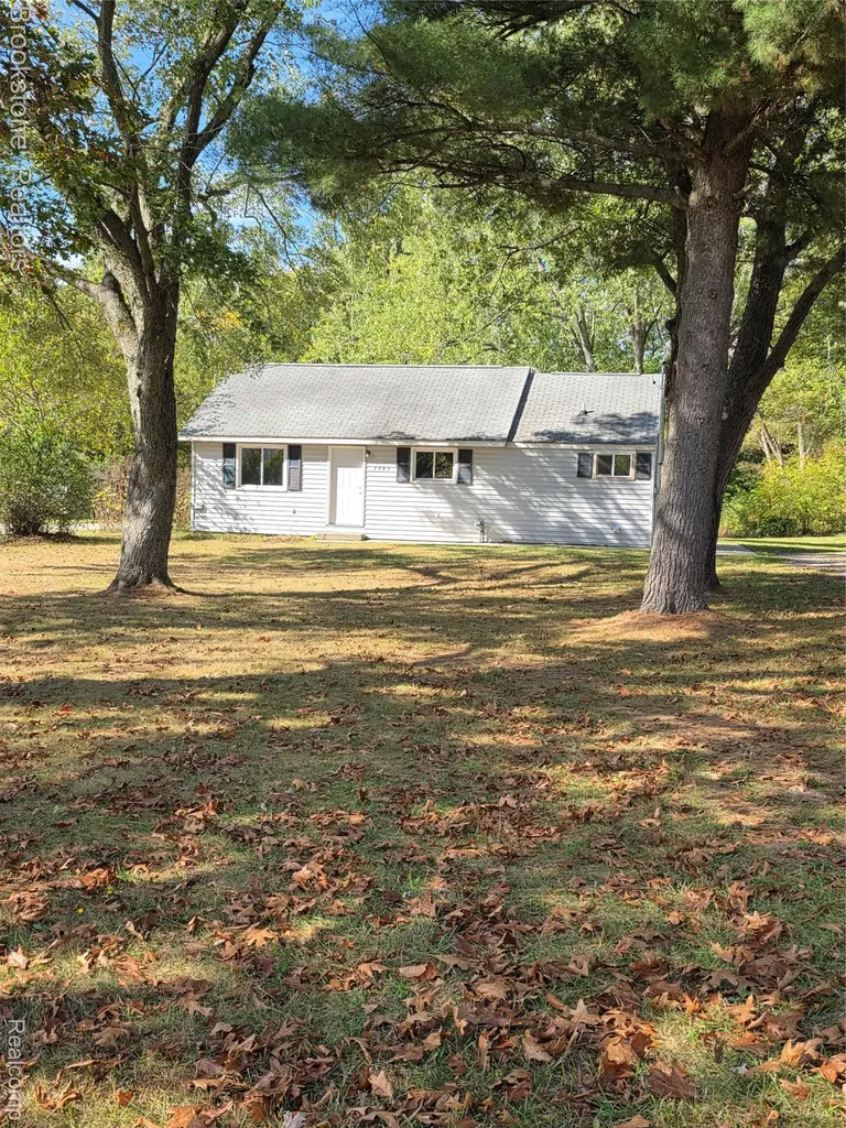 7385 N Lewis Road Genesee Charter Township MI 48458