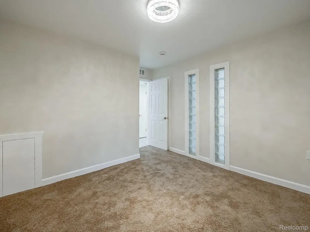 28405 Stuart Avenue Southfield City MI 48076