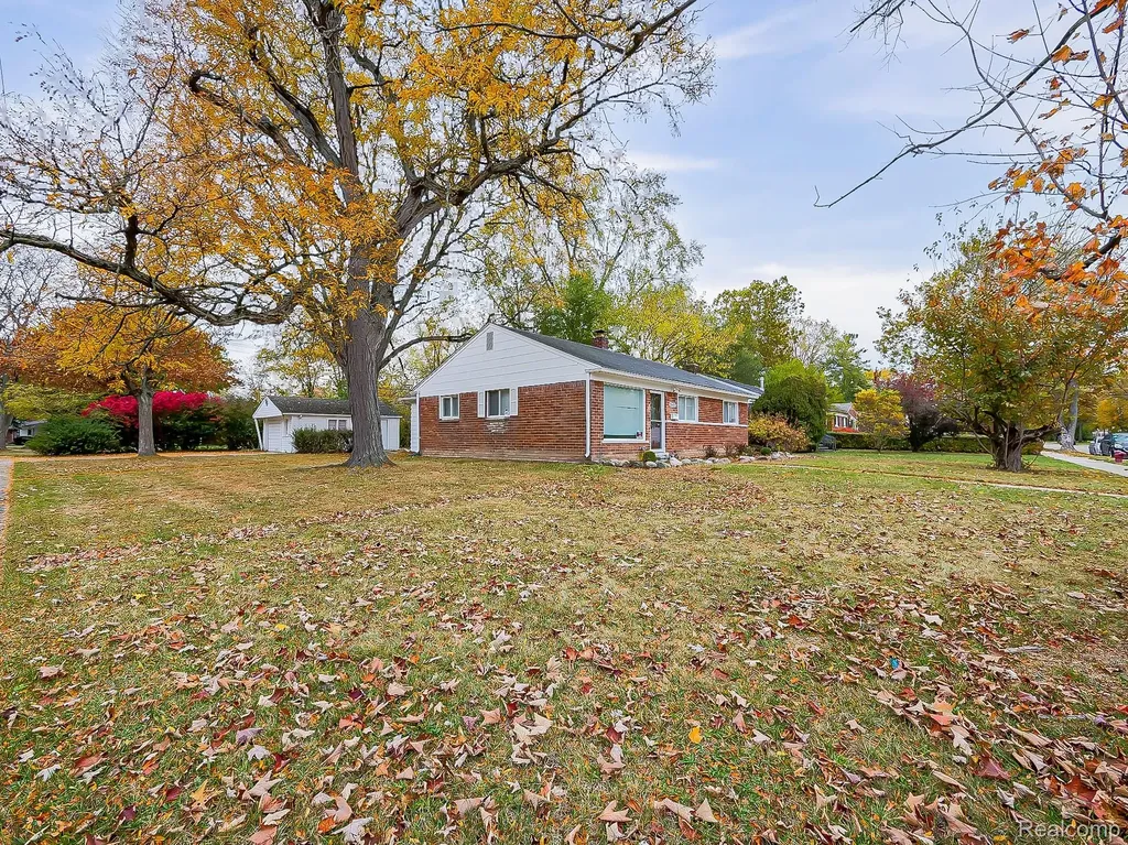 28405 Stuart Avenue Southfield City MI 48076