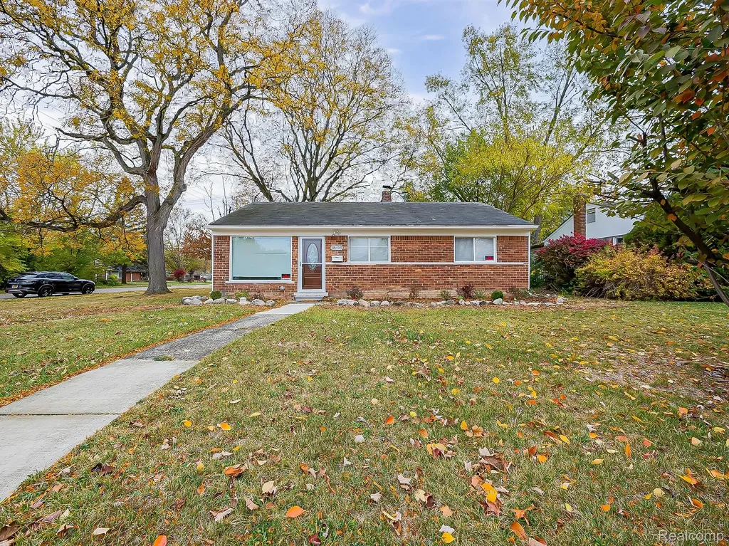 28405 Stuart Avenue Southfield City MI 48076