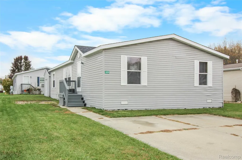 328 White Oak Lane Augusta Charter Township MI 48190