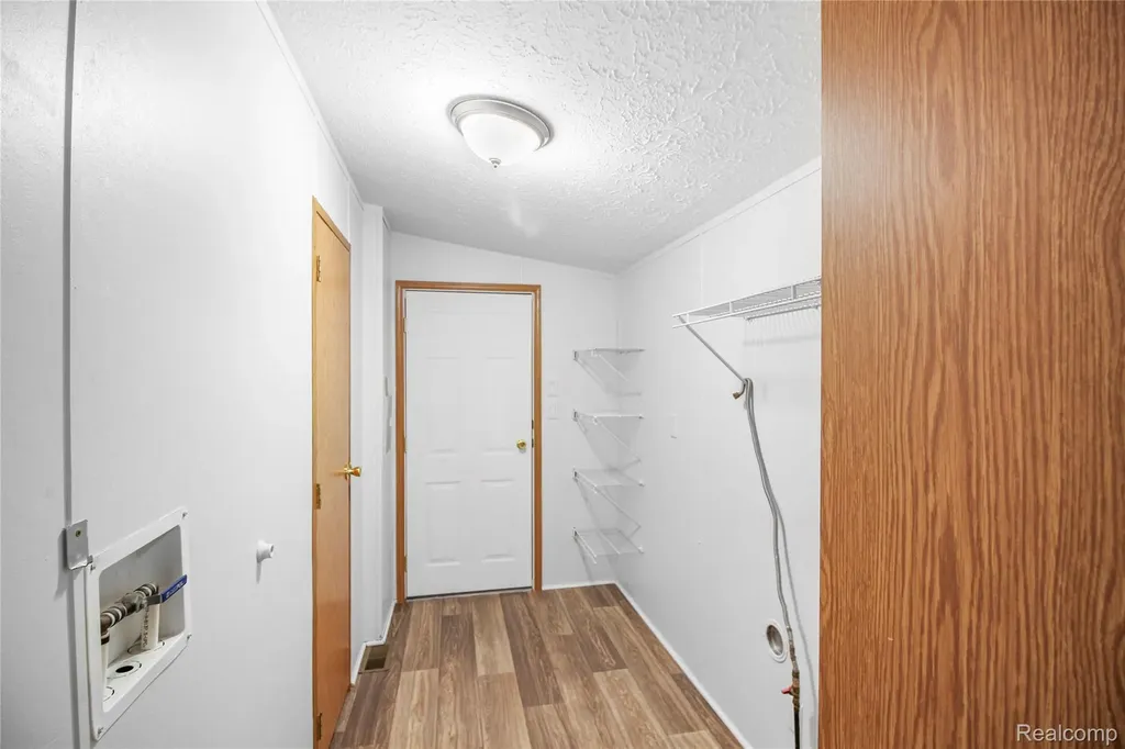 328 White Oak Lane Augusta Charter Township MI 48190