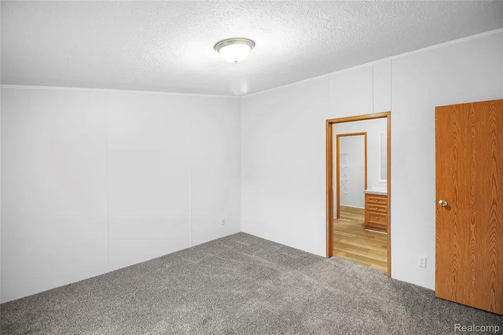 328 White Oak Lane Augusta Charter Township MI 48190