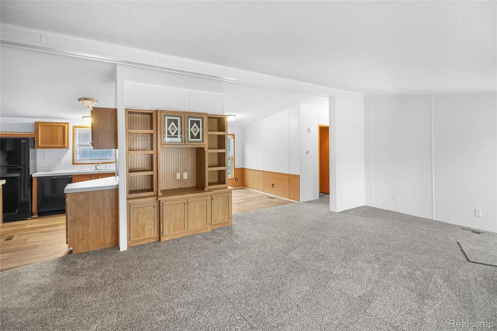 328 White Oak Lane Augusta Charter Township MI 48190