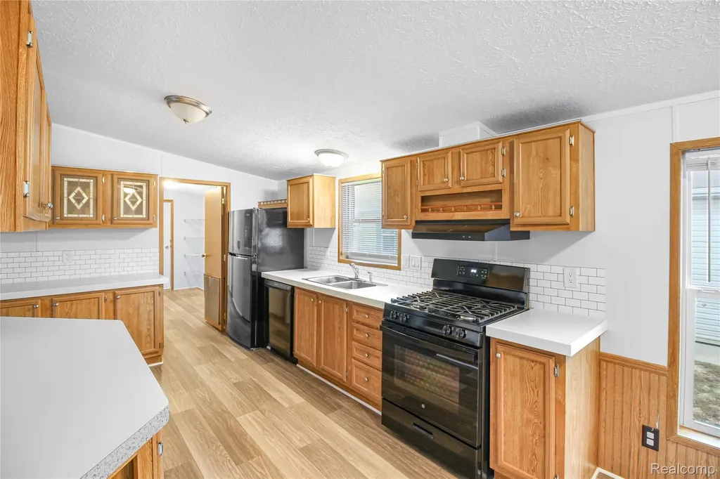 328 White Oak Lane Augusta Charter Township MI 48190