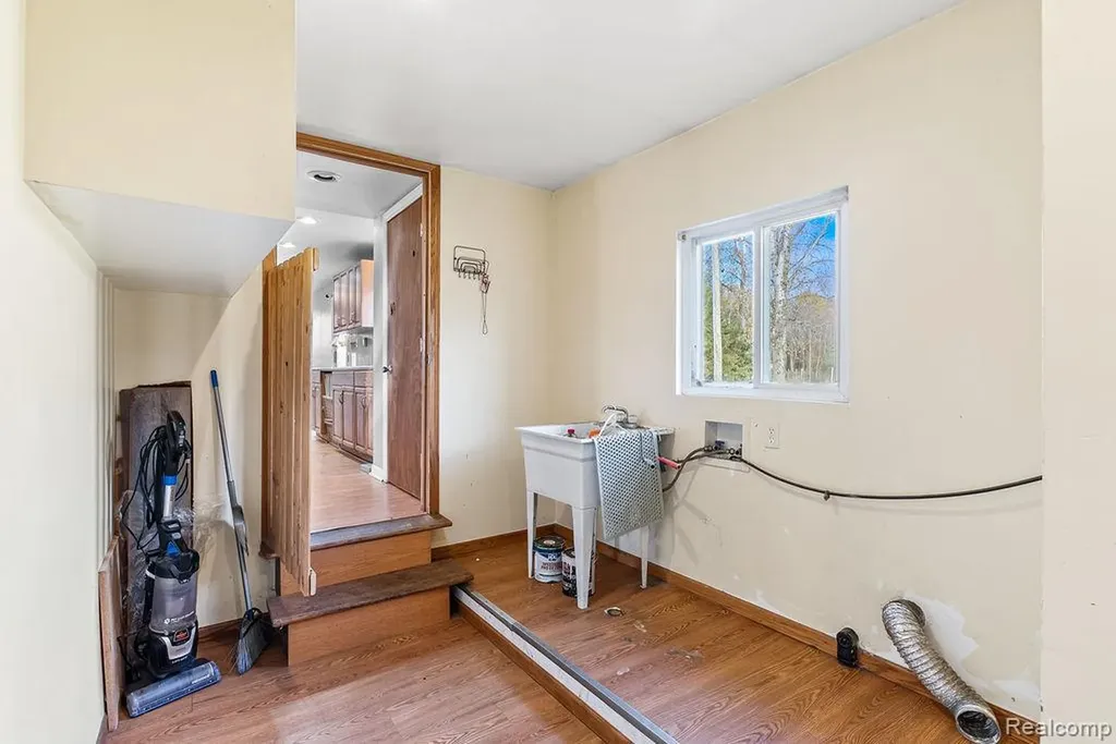 4576 W Baker Road Warren Township MI 48618