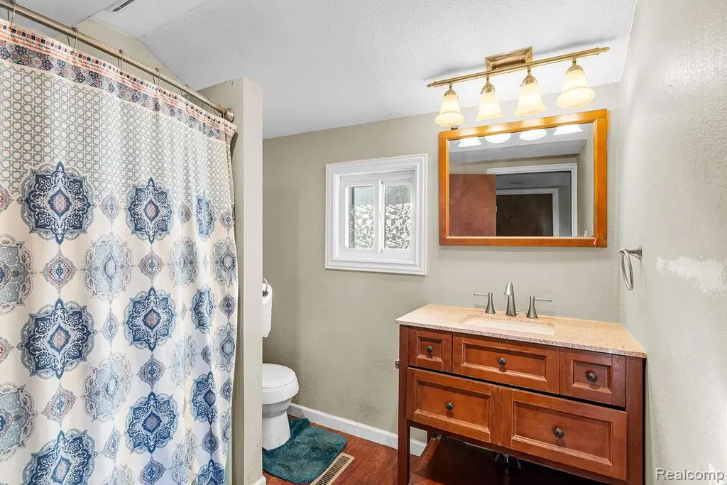 4576 W Baker Road Warren Township MI 48618
