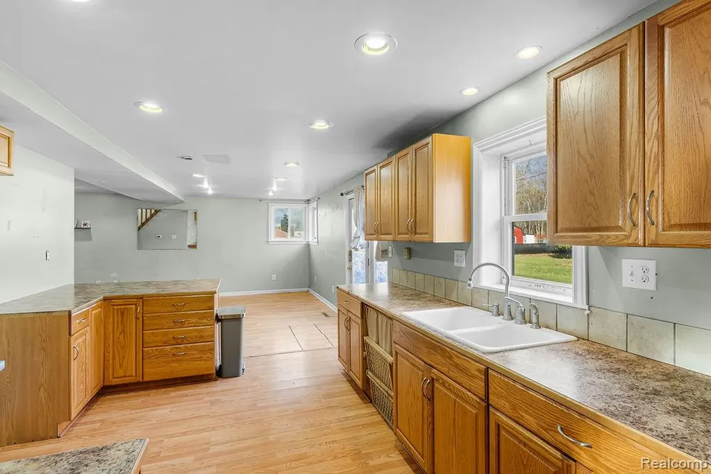4576 W Baker Road Warren Township MI 48618