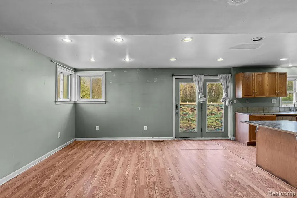 4576 W Baker Road Warren Township MI 48618