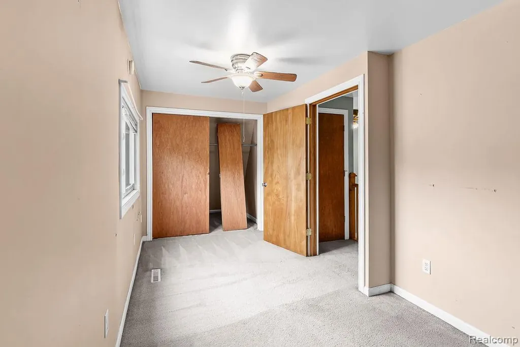 4576 W Baker Road Warren Township MI 48618