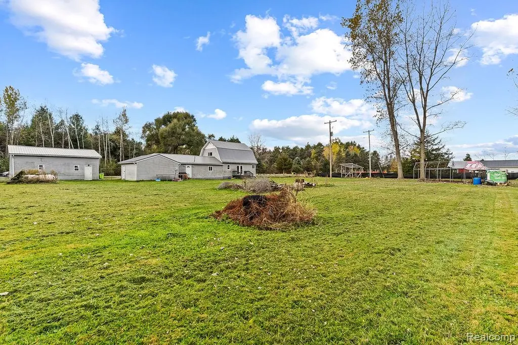 4576 W Baker Road Warren Township MI 48618