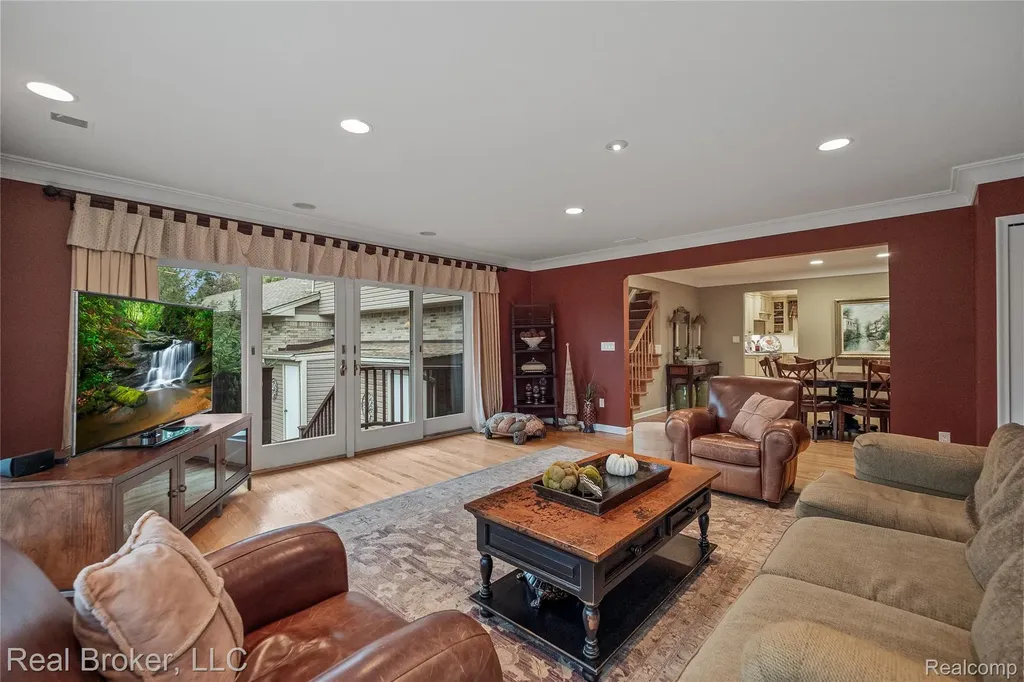 7357 W Greenwich Drive Bloomfield Hills City MI 48301
