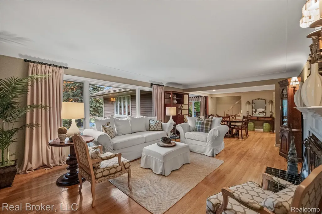 7357 W Greenwich Drive Bloomfield Hills City MI 48301