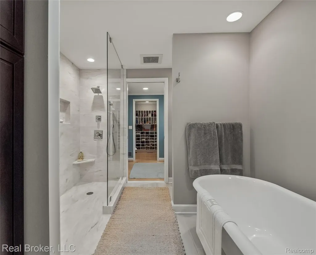 7357 W Greenwich Drive Bloomfield Hills City MI 48301