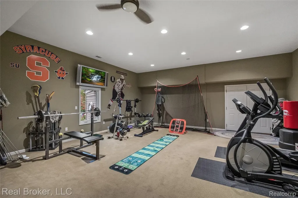 7357 W Greenwich Drive Bloomfield Hills City MI 48301