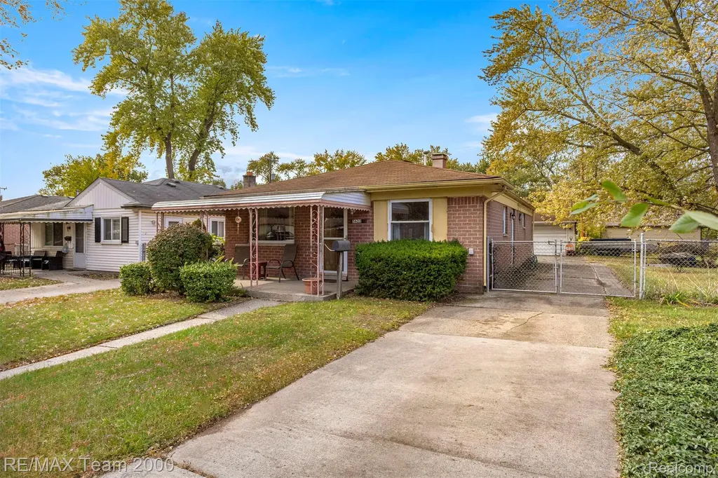 5622 Campbell Street Dearborn Heights City MI 48125