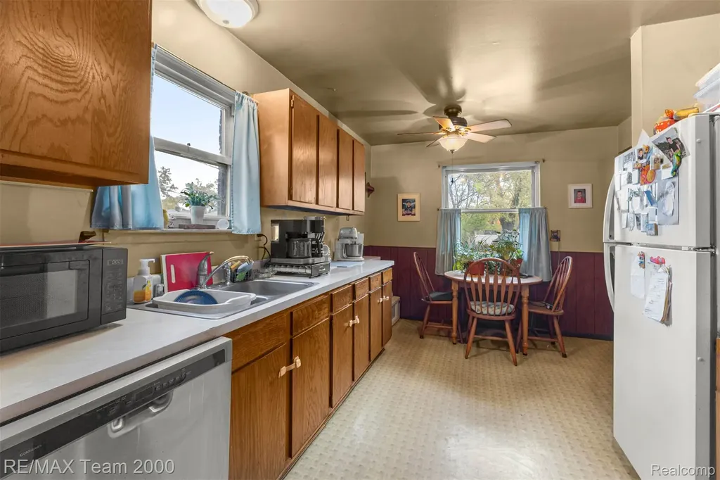 5622 Campbell Street Dearborn Heights City MI 48125