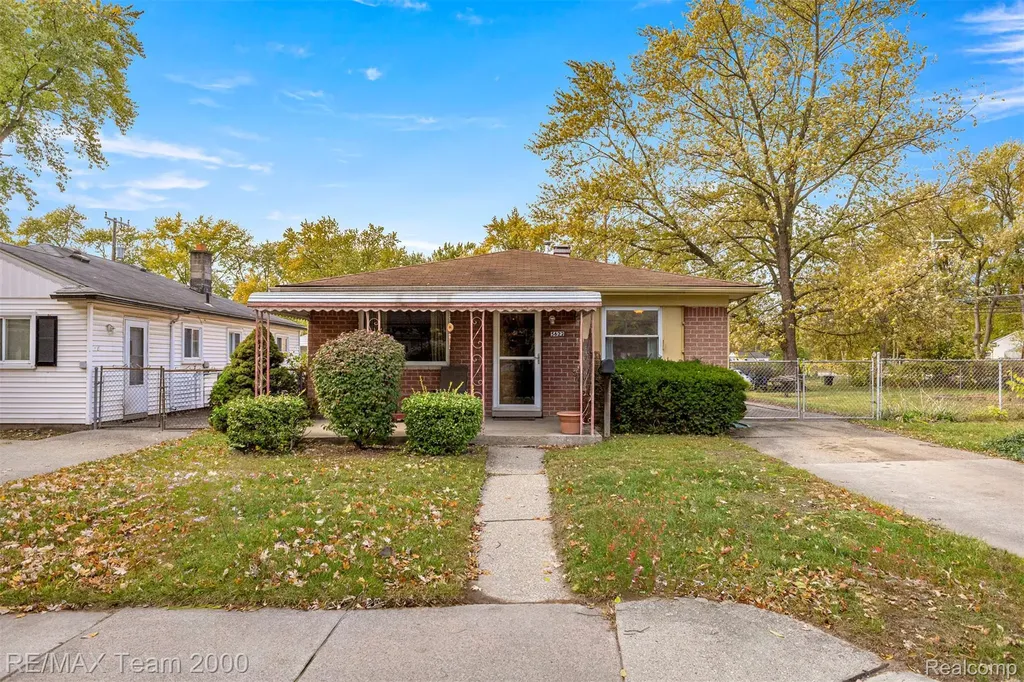 5622 Campbell Street Dearborn Heights City MI 48125