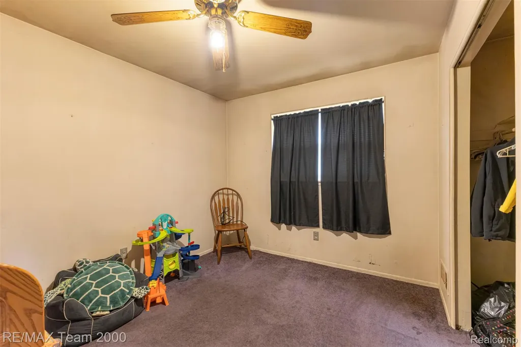5622 Campbell Street Dearborn Heights City MI 48125