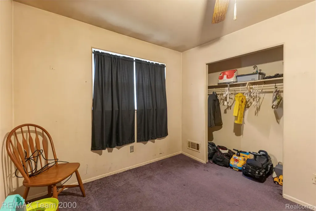 5622 Campbell Street Dearborn Heights City MI 48125