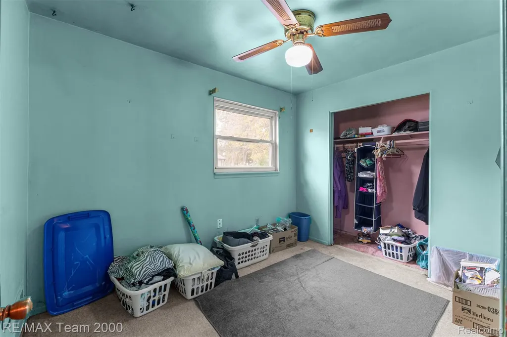 5622 Campbell Street Dearborn Heights City MI 48125