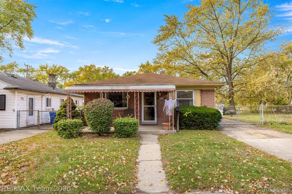 5622 Campbell Street Dearborn Heights City MI 48125